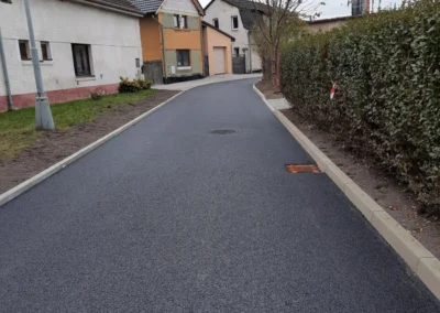 Asfaltová plocha Dřísy, ulice U Rybníka